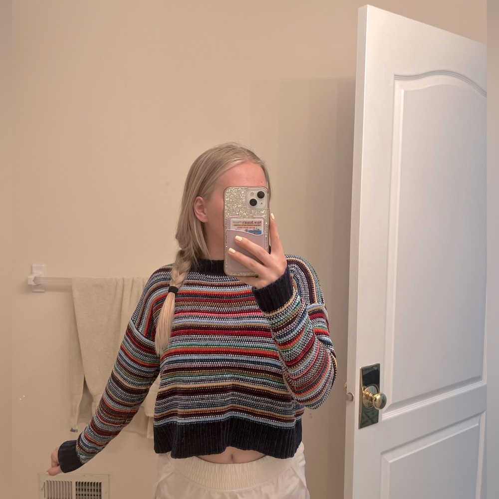 Forever 21 Sweater Size Small